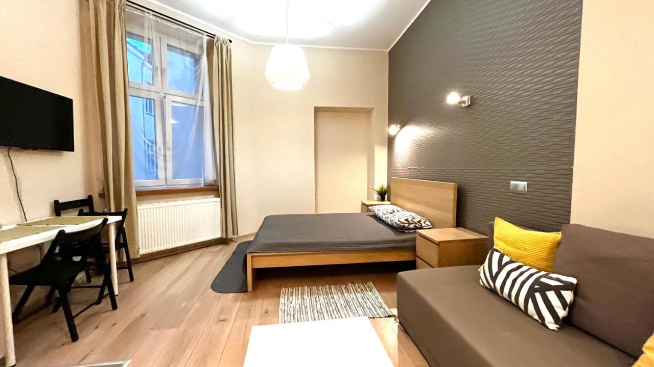 Spacious Studio Krakow Exterior photo